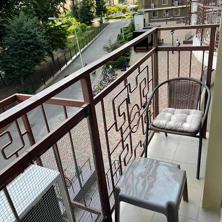 Arcadia Park View With Balcony